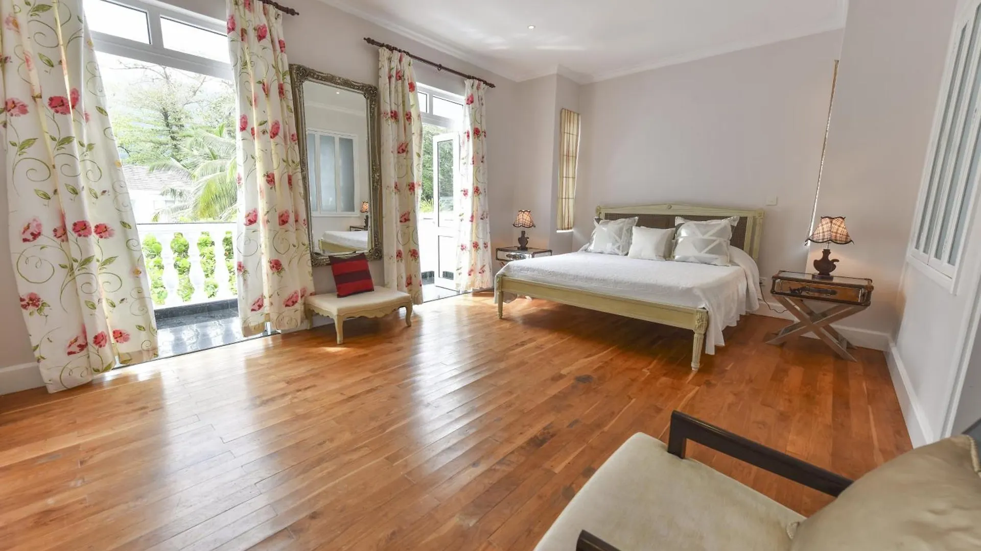 Chateau Elysium Beau Vallon  5*, Beau Vallon (Mahe)