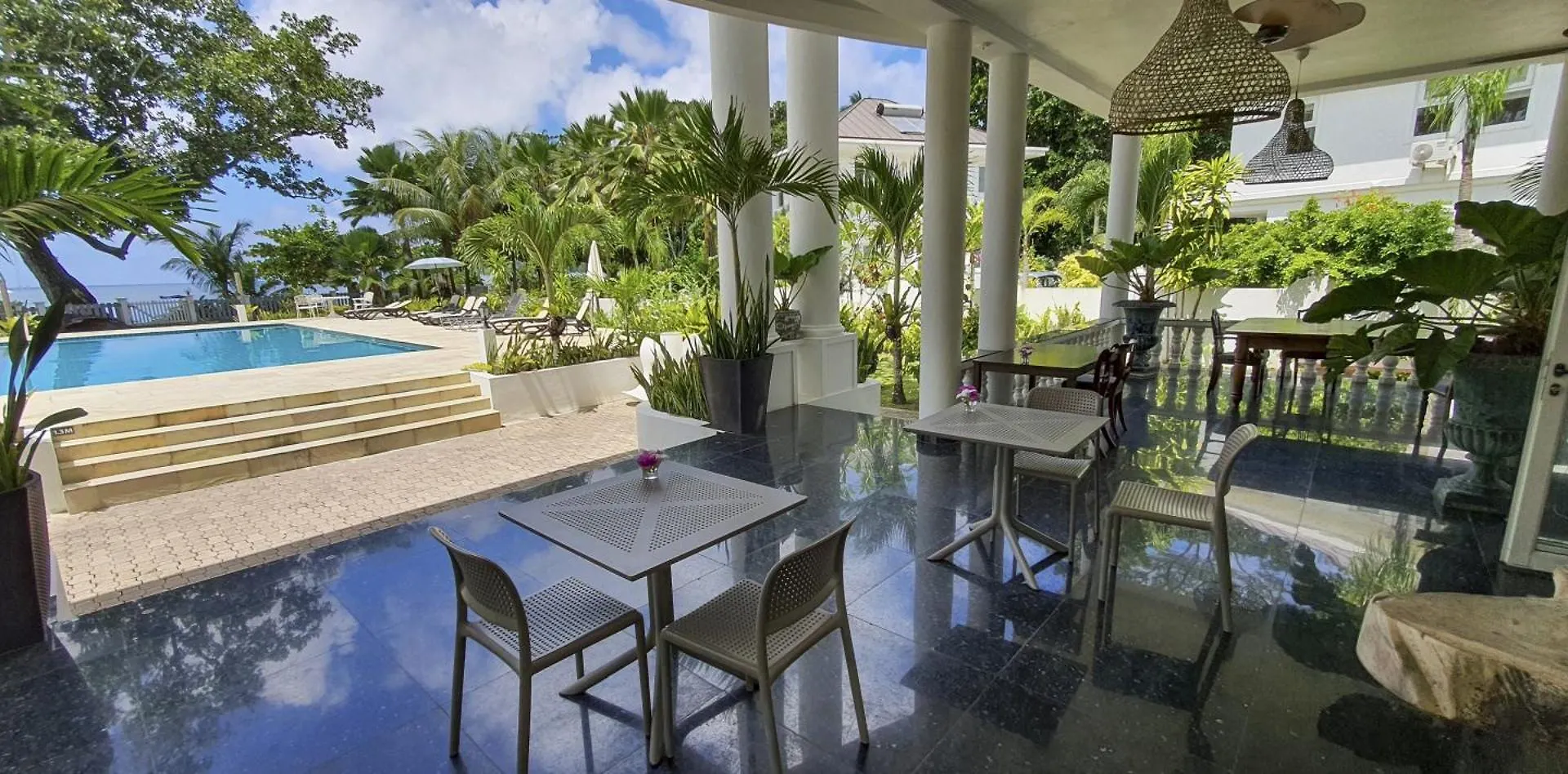 Chateau Elysium Beau Vallon  Hotel
