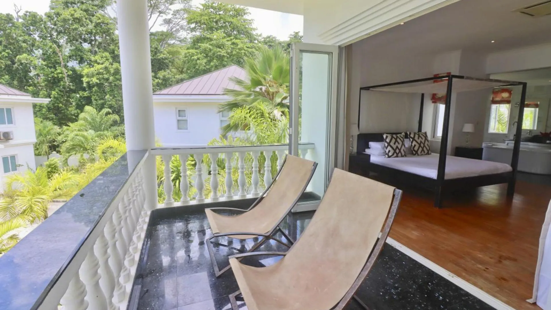 Chateau Elysium Hotel Beau Vallon  5*, Beau Vallon (Mahe)